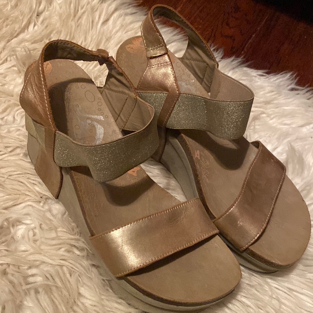 OTBT Bushnell Leather Platform Wedges